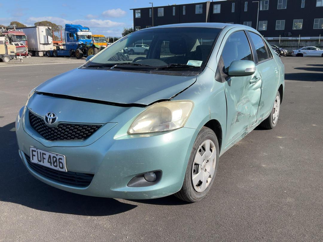 Photo '4' of Toyota Yaris