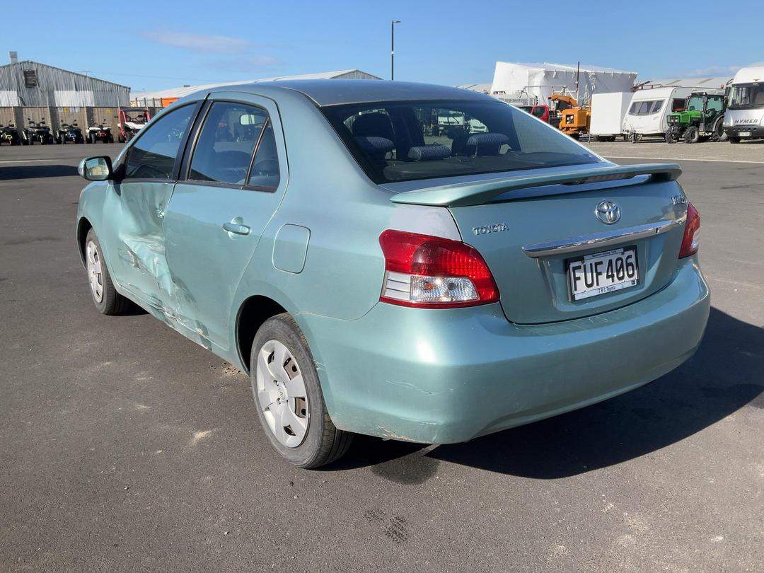Photo '6' of Toyota Yaris