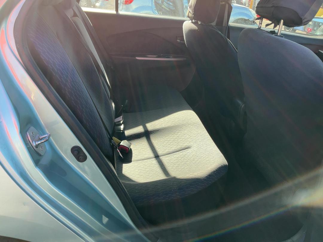 Photo '14' of Toyota Yaris