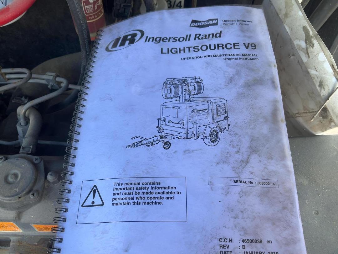 Photo '14' of TRAILER LIGHT TOWER
