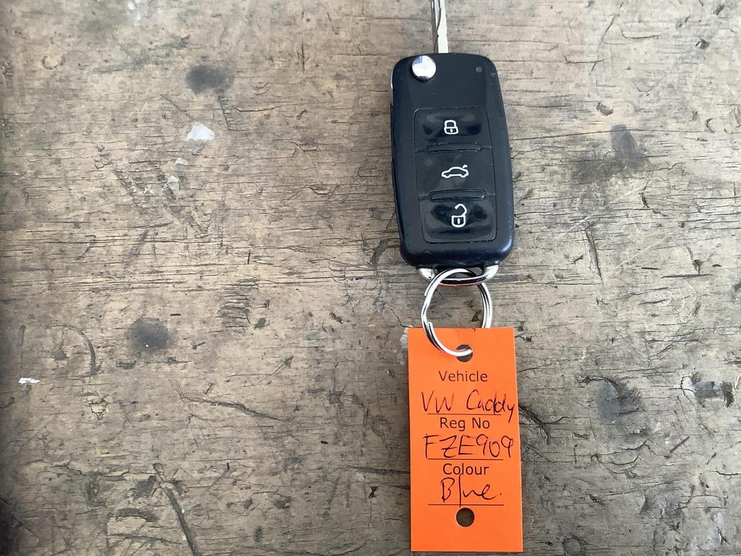 Photo '17' of Volkswagen Caddy Maxi Kombi