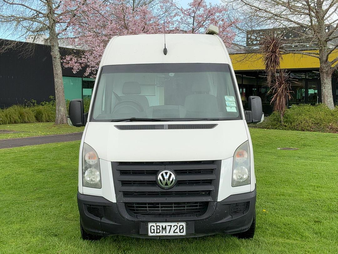 Photo '10' of Volkswagen Crafter 35 LWB 100 6SM Motorhome Photo '10' of Volkswagen Crafter 35 LWB 100 6SM Motorhome