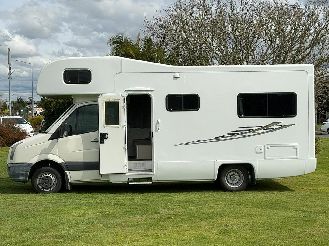Photo '8' of Volkswagen Crafter 50 SCC LWB 100 6SM Motorhome