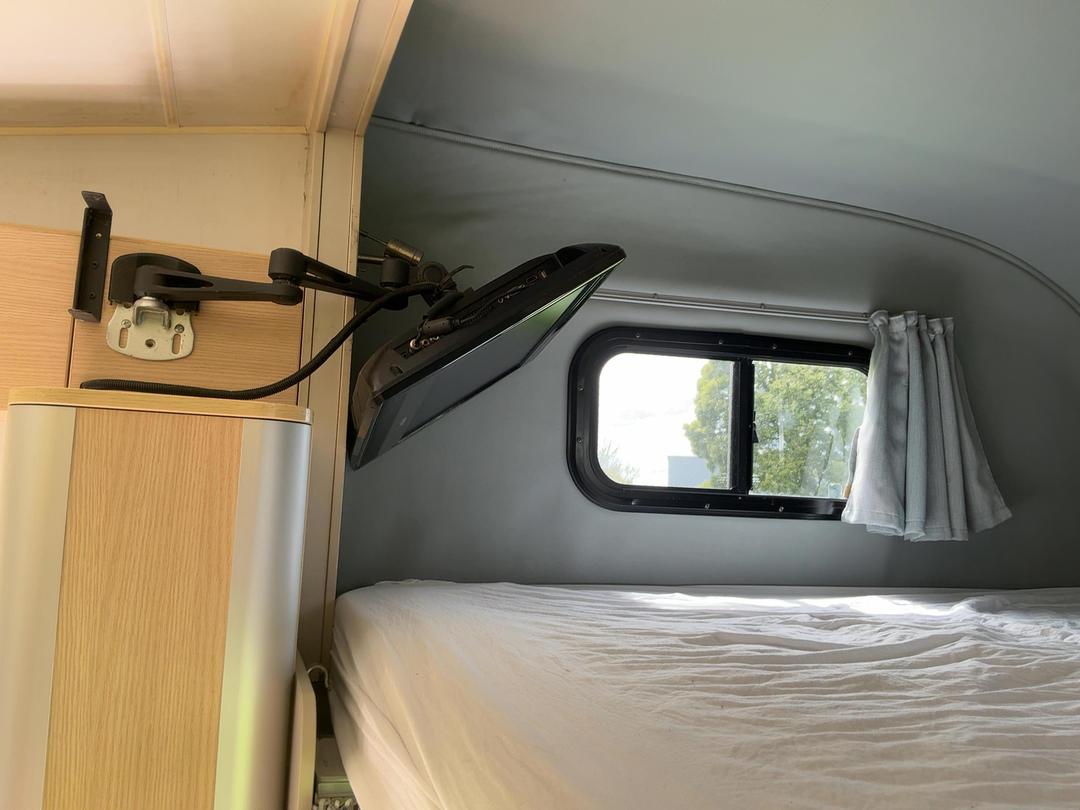 Photo '43' of Volkswagen Crafter 50 SCC LWB 100 6SM Motorhome