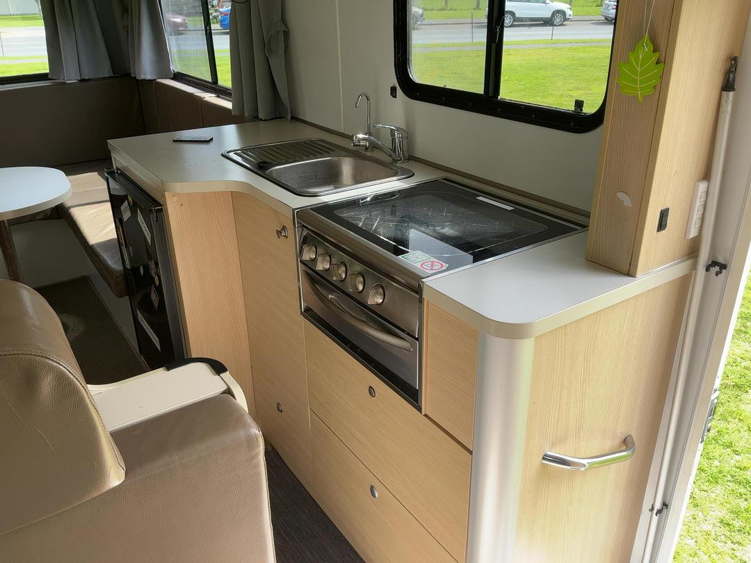 Photo '35' of Volkswagen Crafter 50 SCC LWB 100 6SM Motorhome