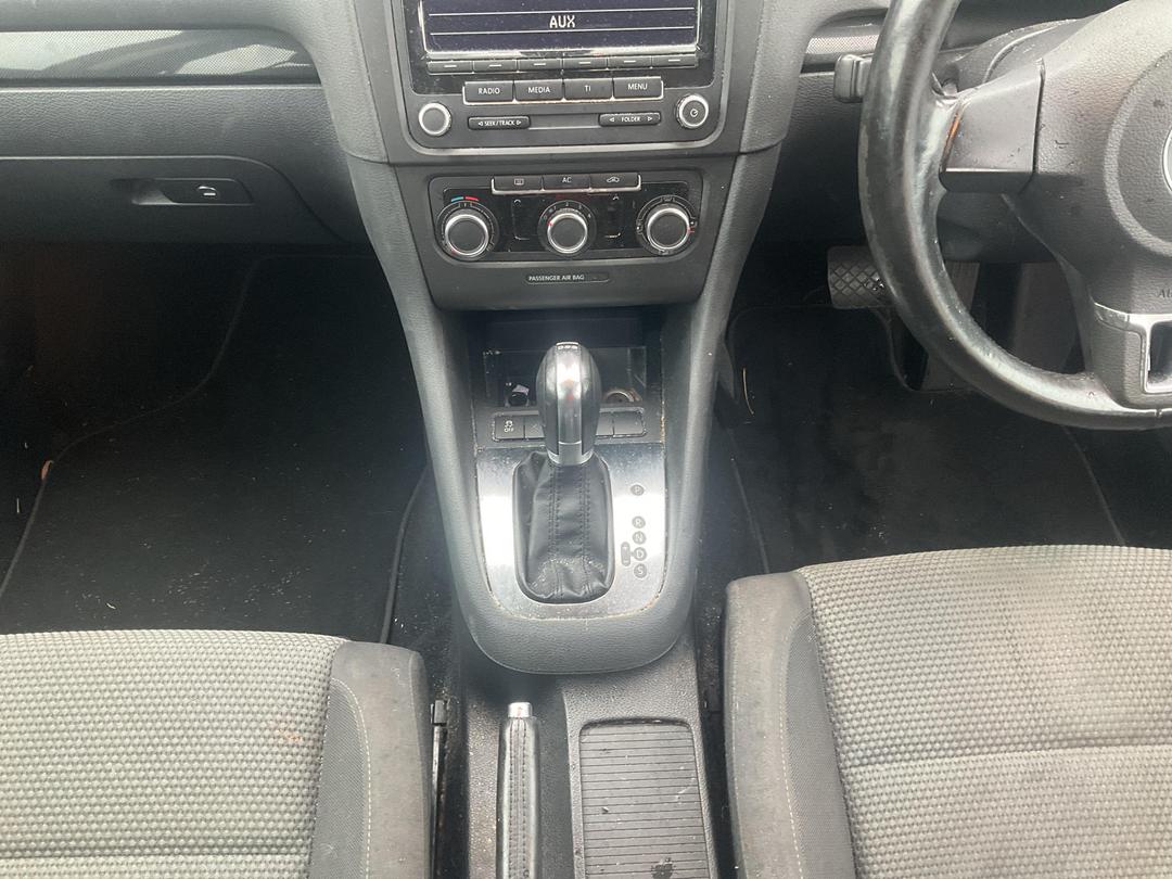 Photo '13' of Volkswagen Golf