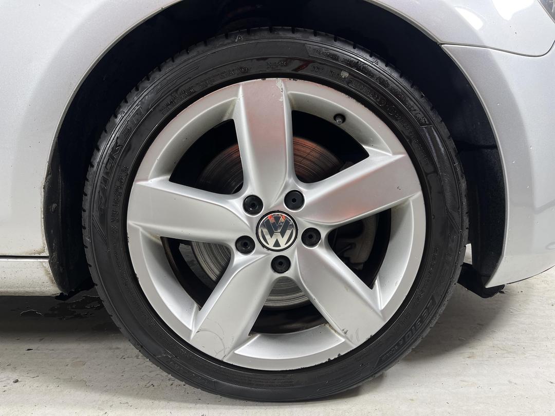 Photo '9' of Volkswagen Golf