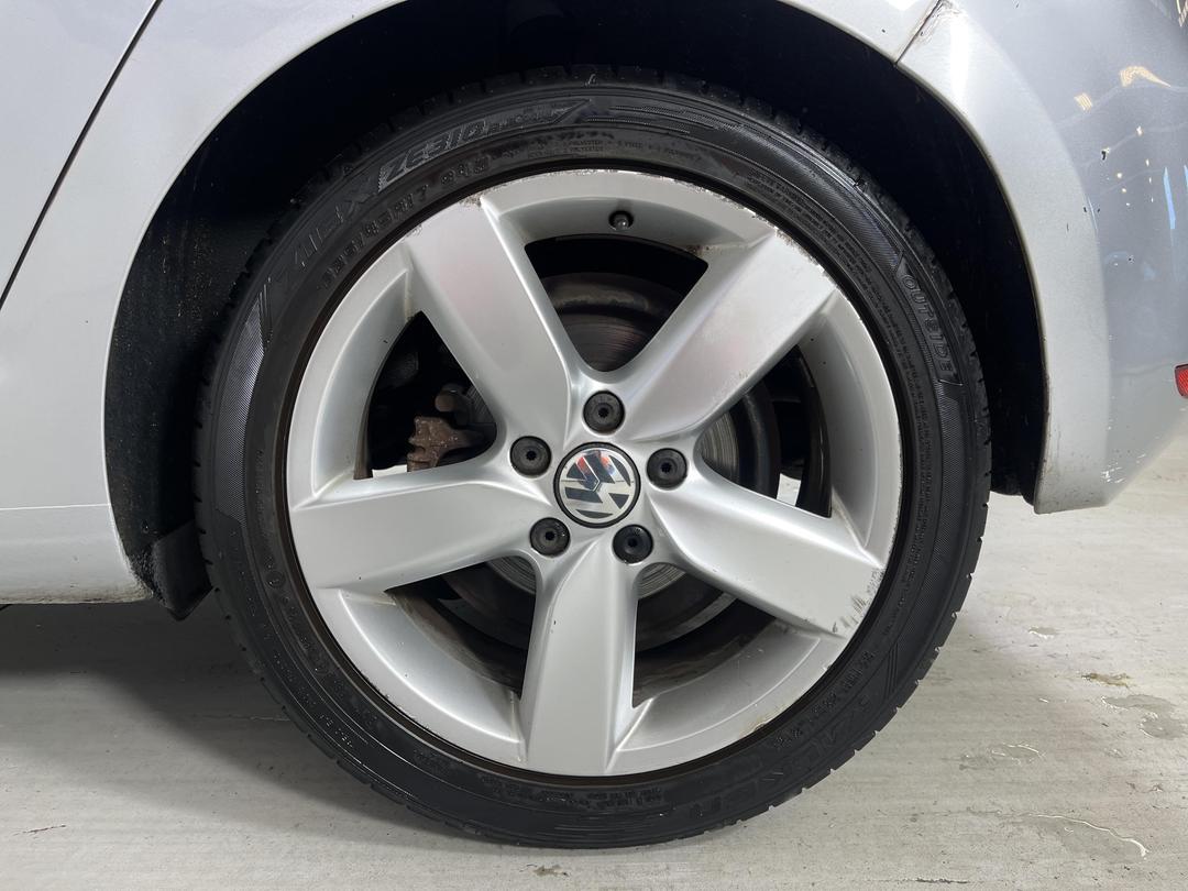 Photo '11' of Volkswagen Golf