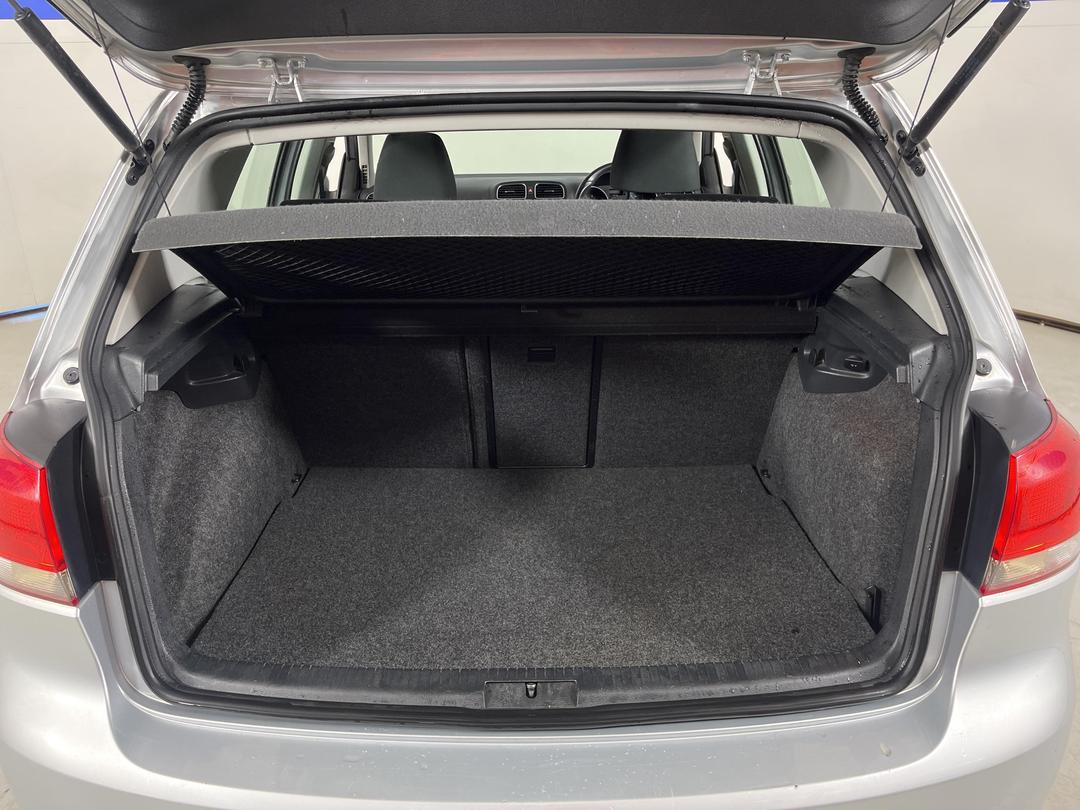 Photo '14' of Volkswagen Golf