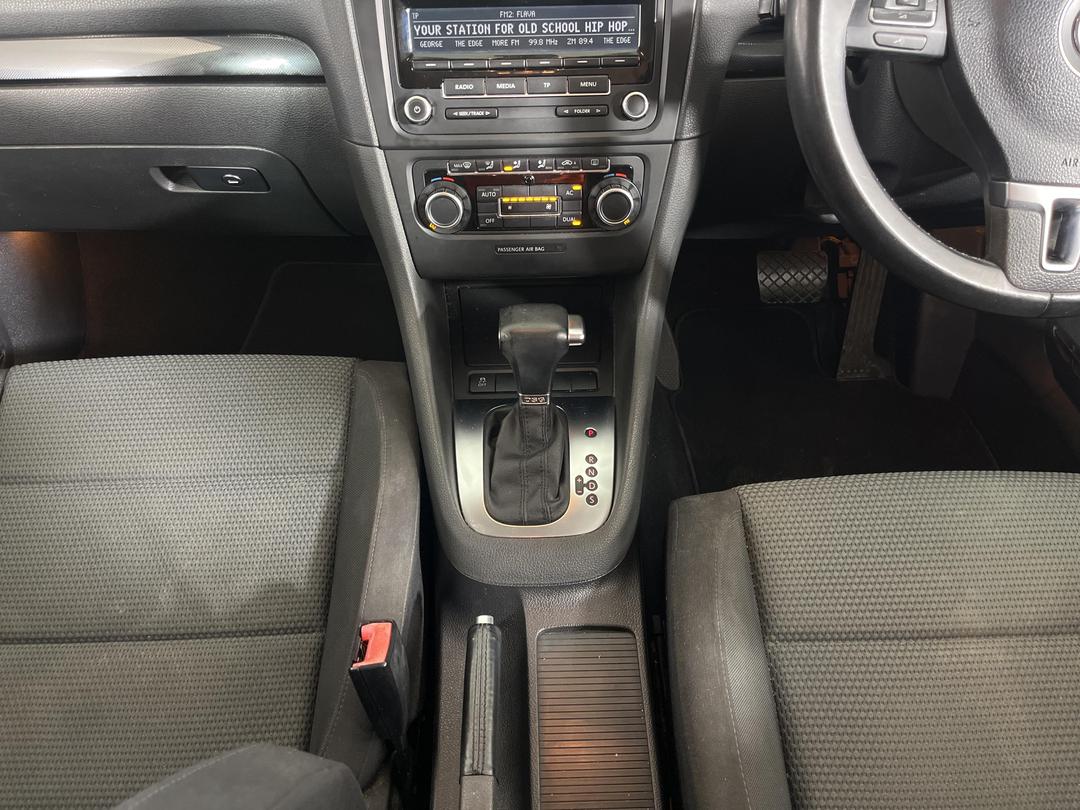 Photo '23' of Volkswagen Golf