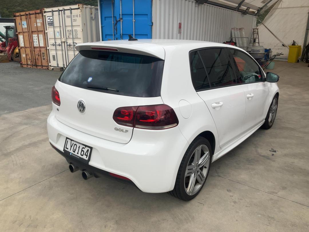 Photo '5' of Volkswagen Golf R