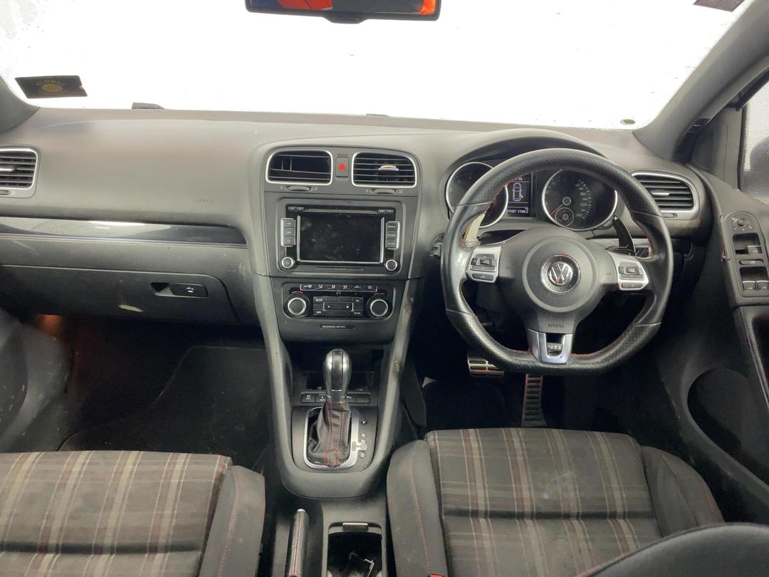 Photo '9' of Volkswagen Golf GTI 155KW Photo '9' of Volkswagen Golf GTI 155KW