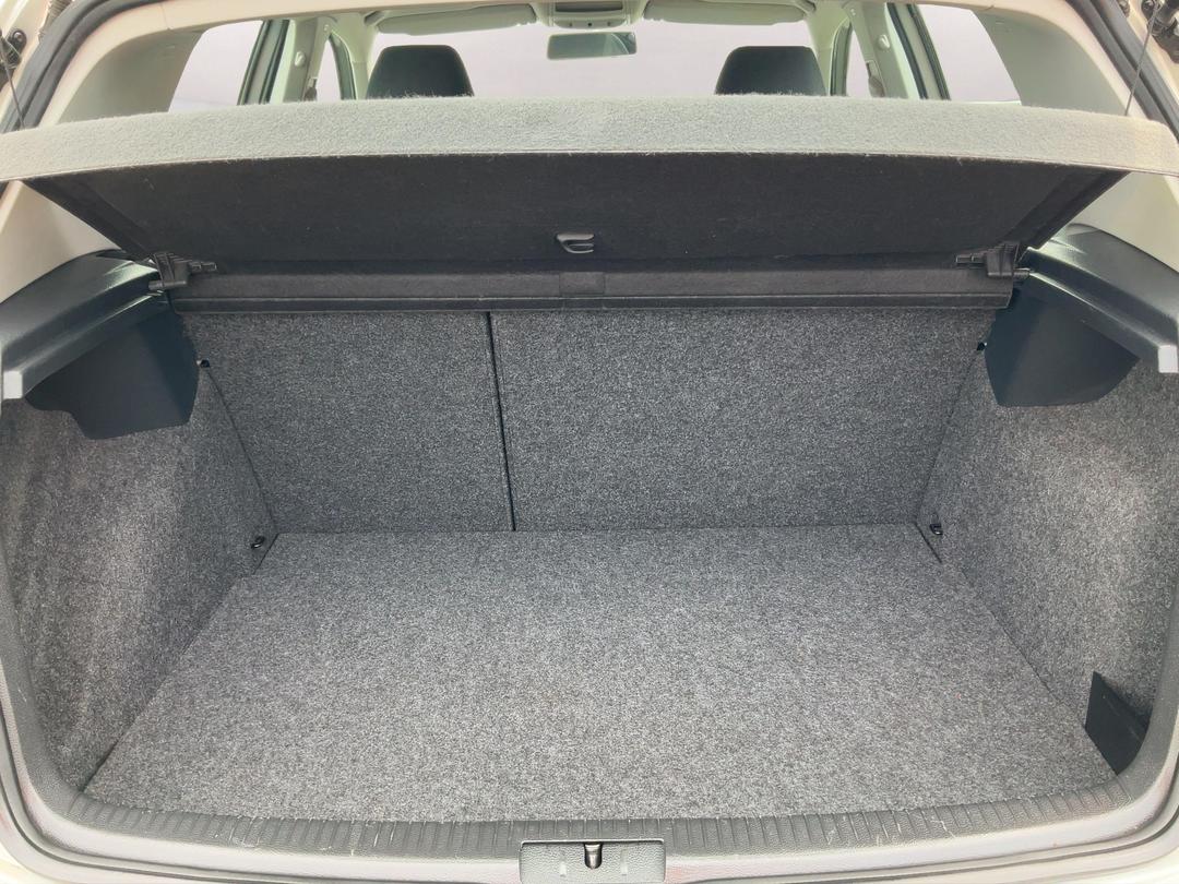 Photo '14' of Volkswagen Golf