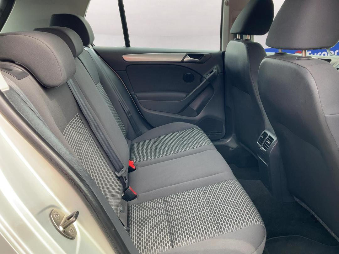Photo '20' of Volkswagen Golf