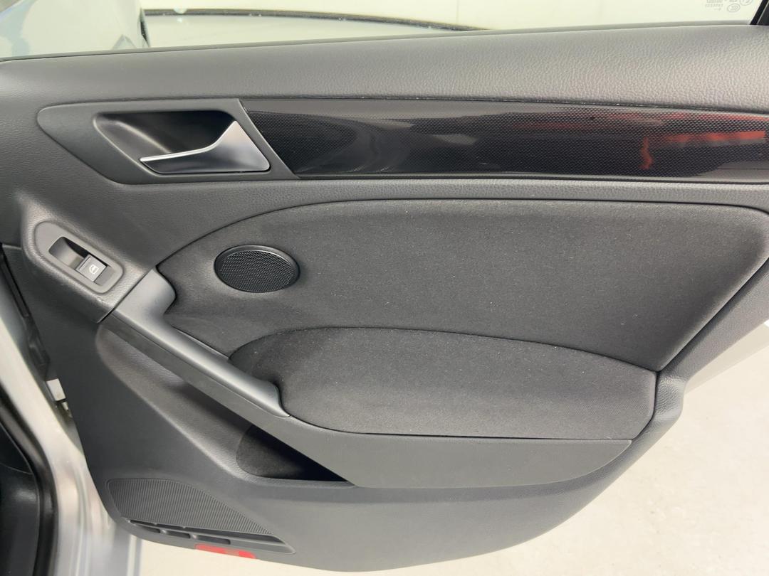 Photo '19' of Volkswagen Golf