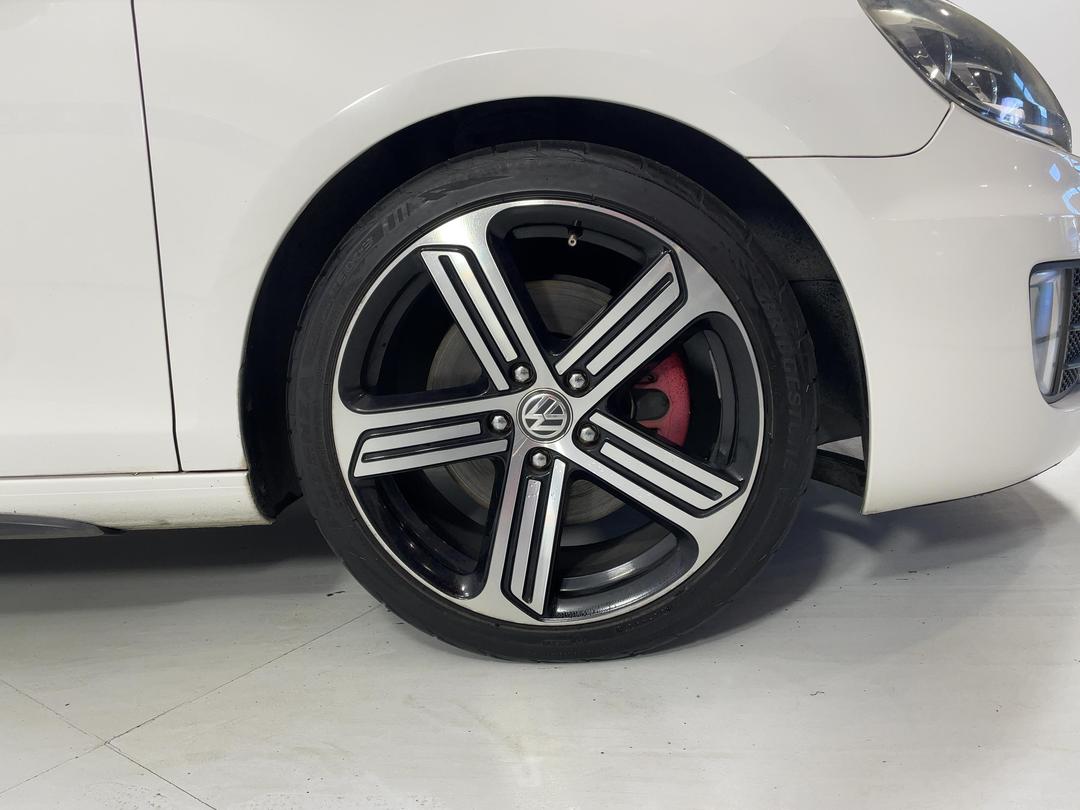Photo '9' of Volkswagen Golf