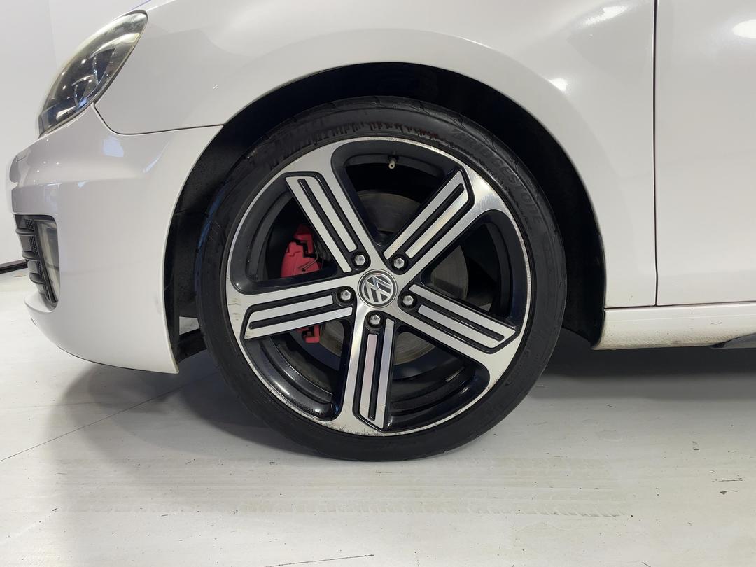 Photo '10' of Volkswagen Golf