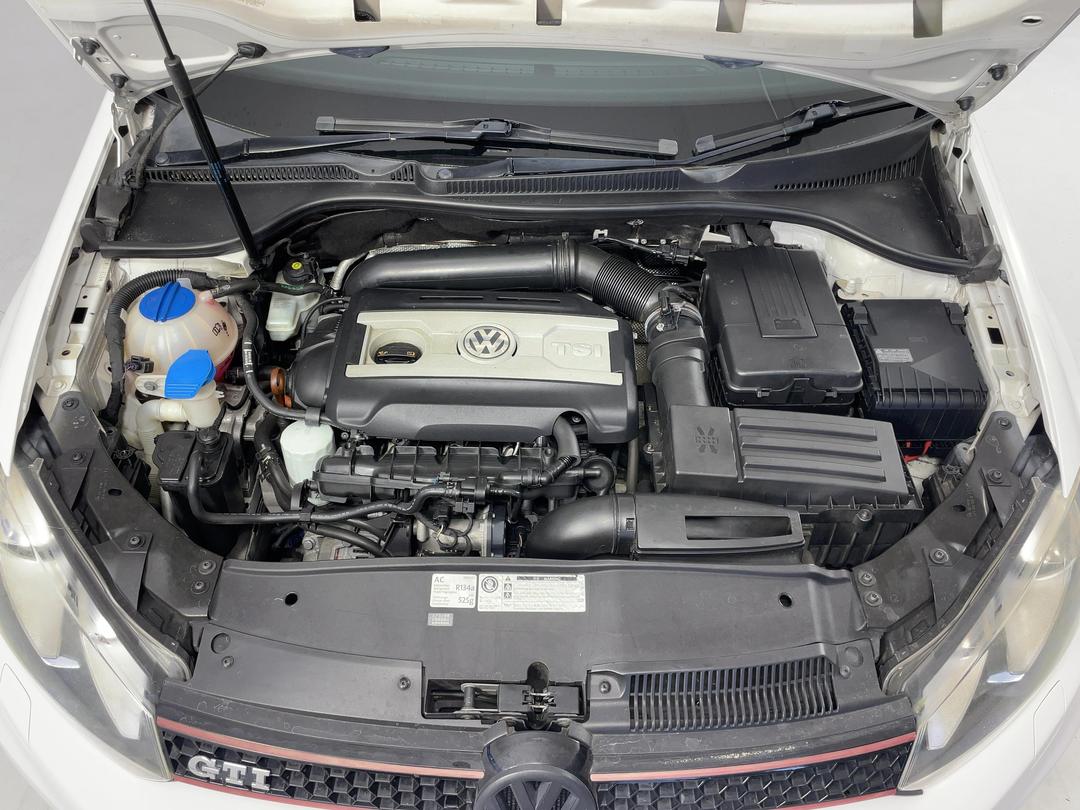 Photo '13' of Volkswagen Golf
