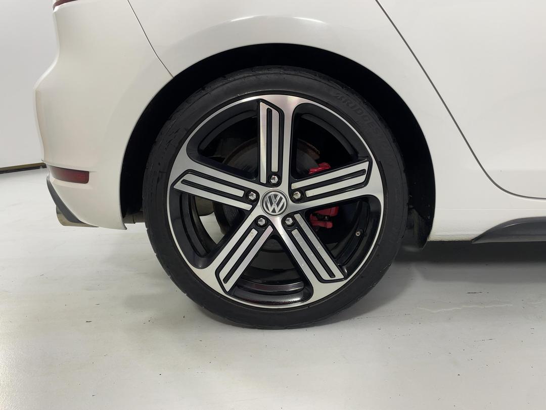 Photo '12' of Volkswagen Golf