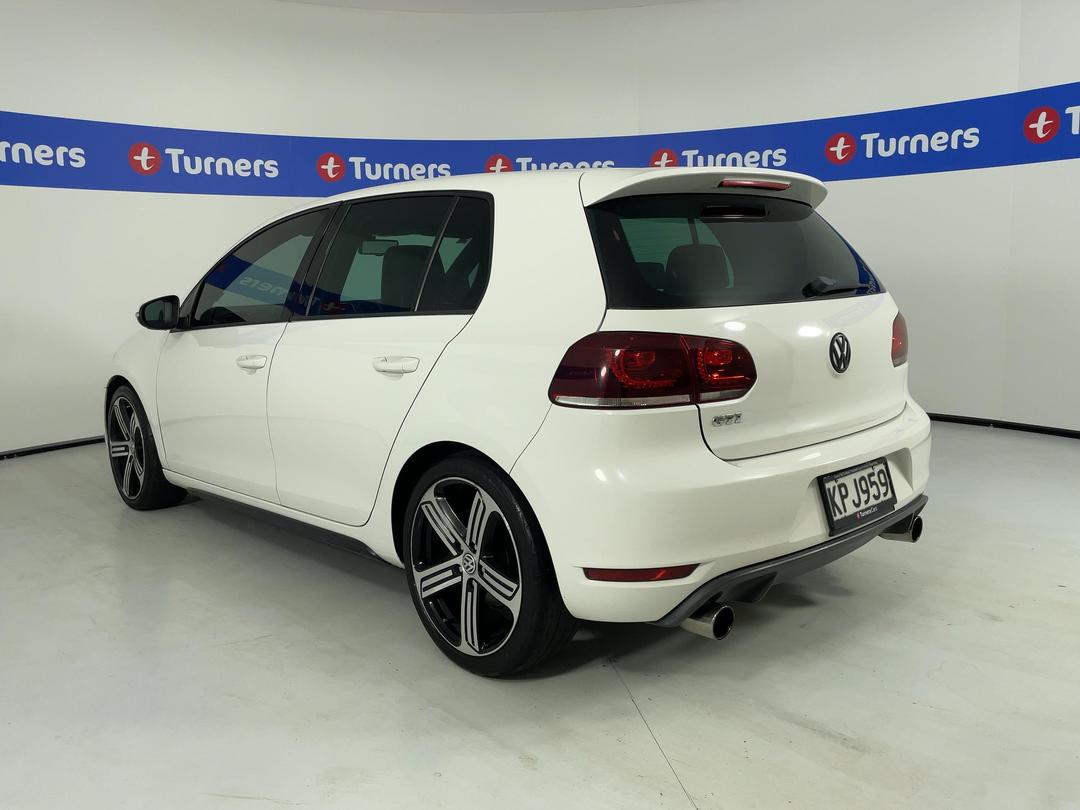 Photo '5' of Volkswagen Golf