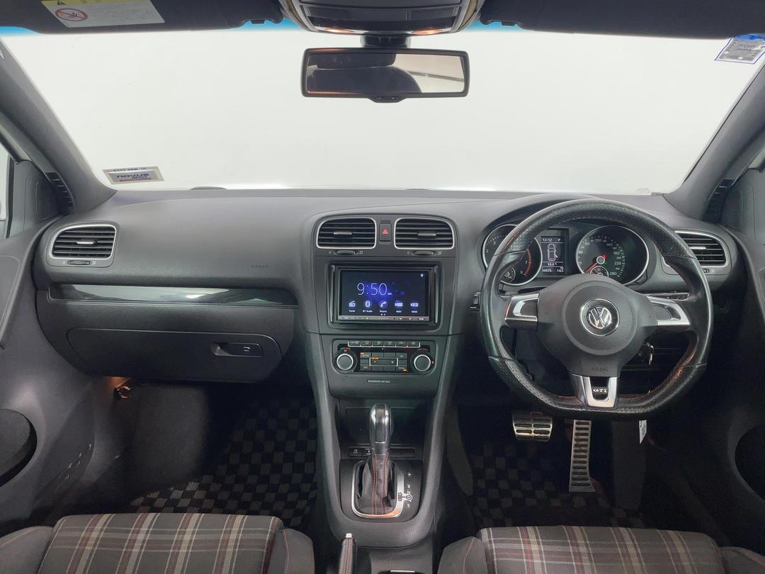Photo '17' of Volkswagen Golf