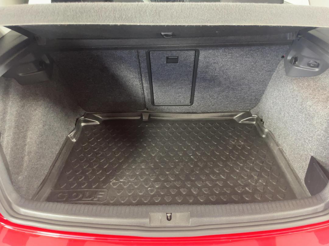Photo '14' of Volkswagen Golf