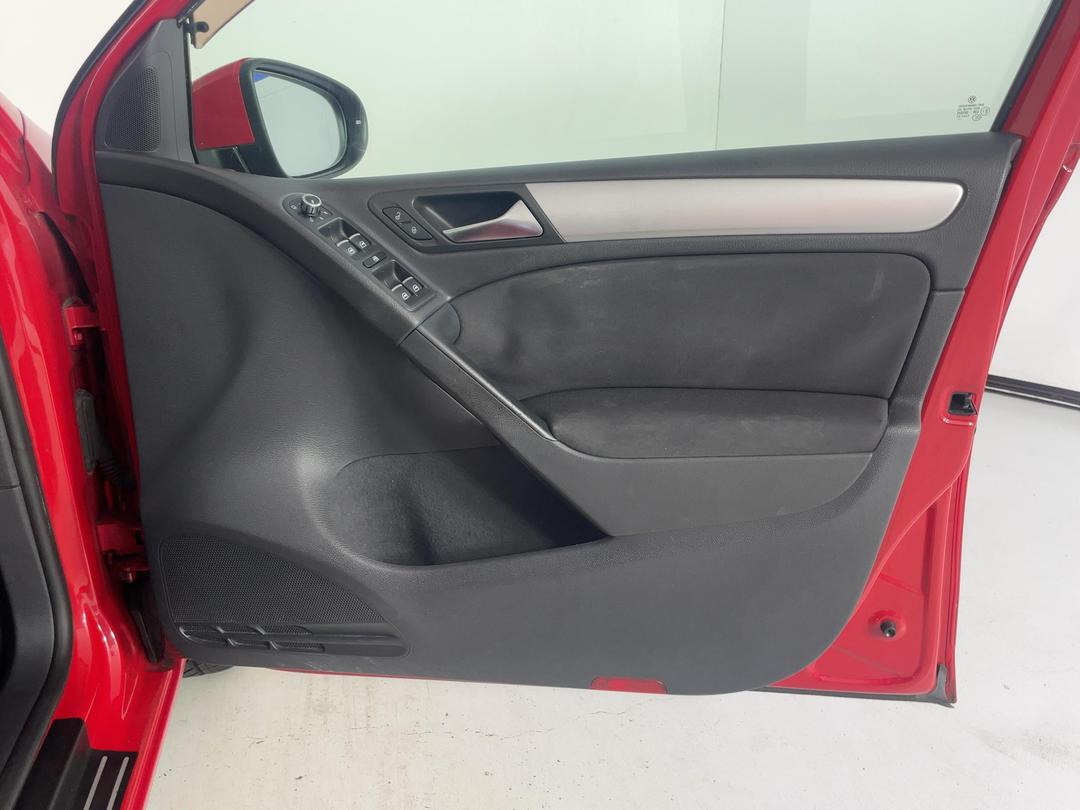 Photo '15' of Volkswagen Golf