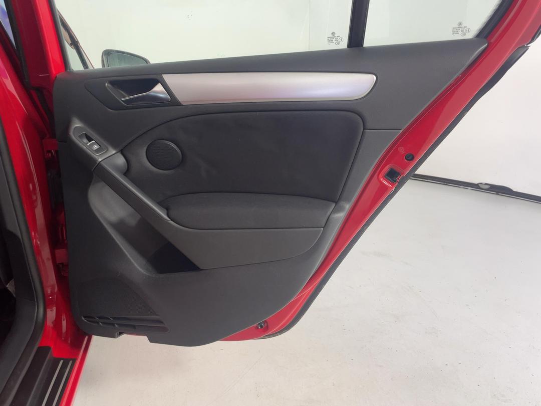 Photo '19' of Volkswagen Golf