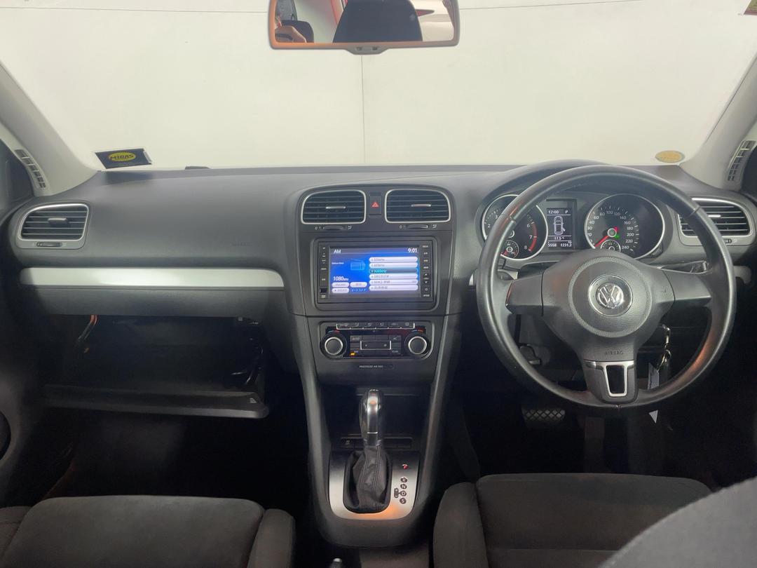 Photo '17' of Volkswagen Golf