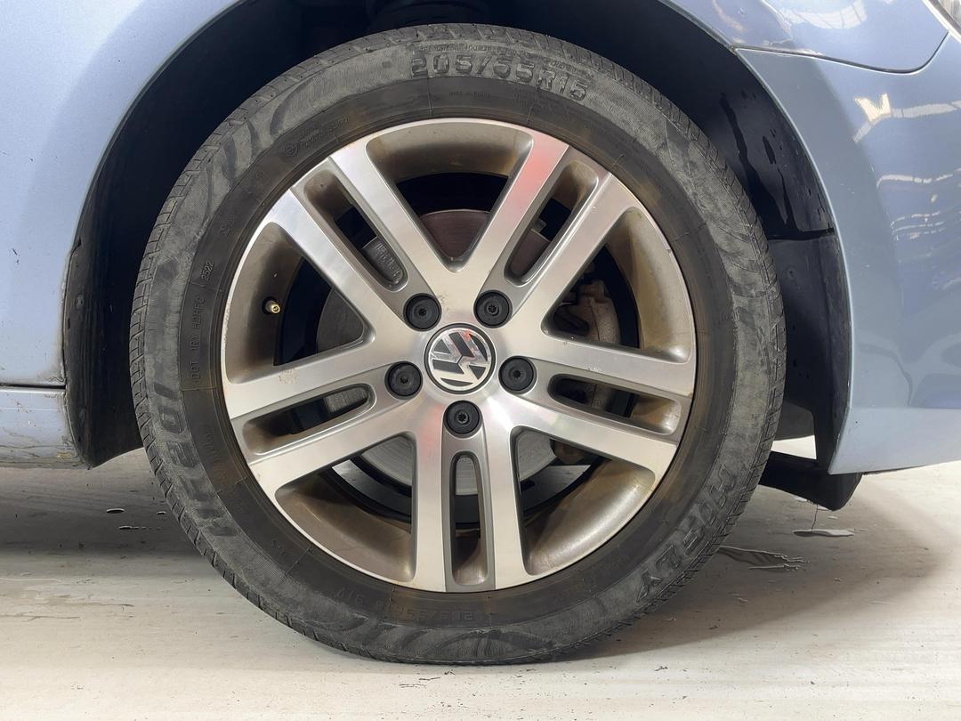 Photo '7' of Volkswagen Golf 1.4 90KW
