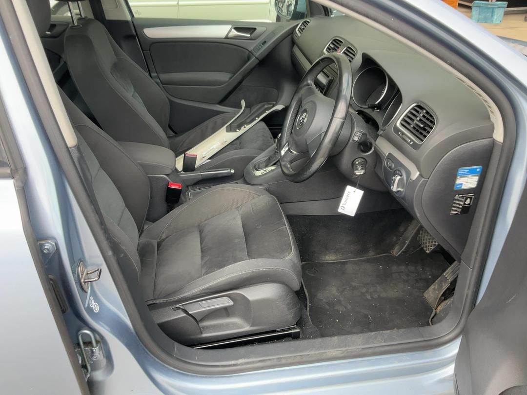 Photo '16' of Volkswagen Golf 1.4 90KW Photo '16' of Volkswagen Golf 1.4 90KW
