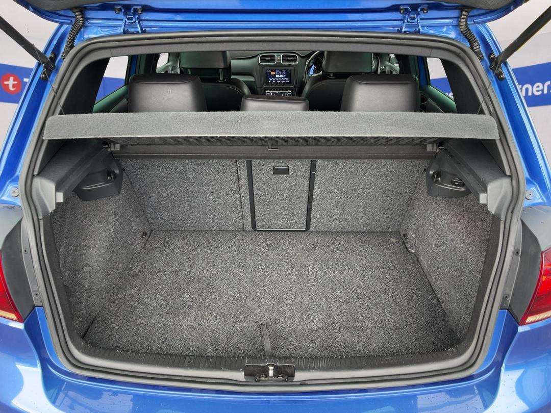 Photo '14' of Volkswagen Golf