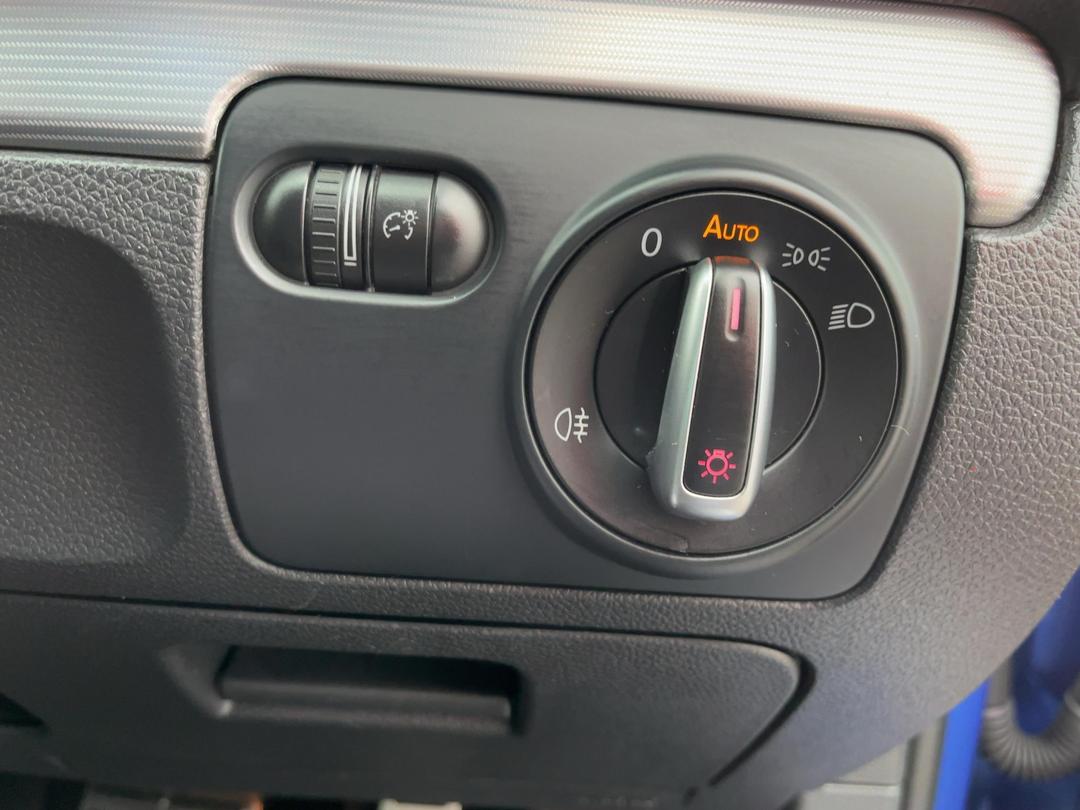 Photo '24' of Volkswagen Golf