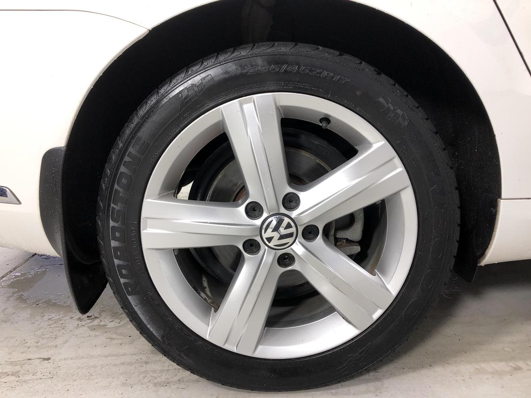 Photo '12' of Volkswagen Passat