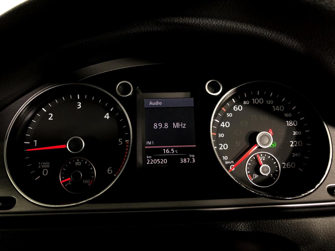 Photo '21' of Volkswagen Passat