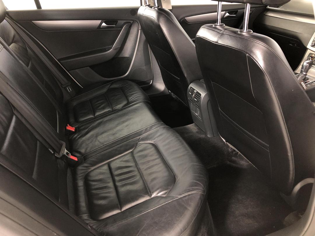 Photo '20' of Volkswagen Passat