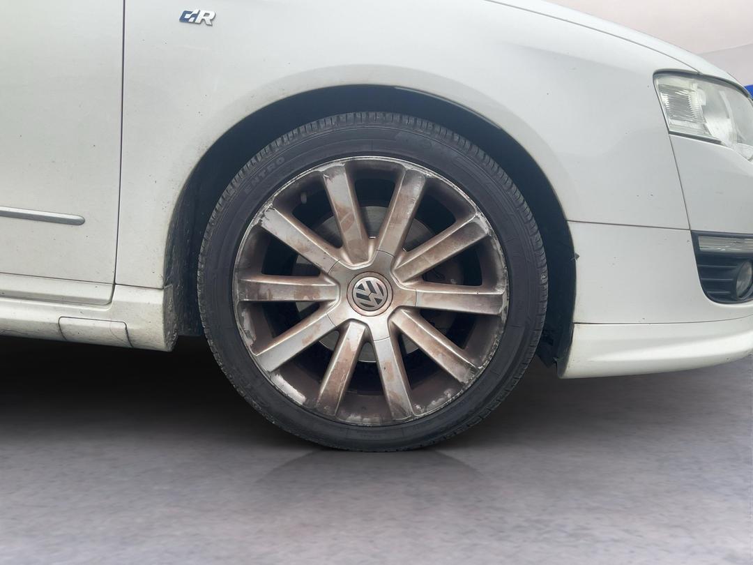 Photo '7' of Volkswagen Passat VAR TDI 125KW SL Photo '7' of Volkswagen Passat VAR TDI 125KW SL