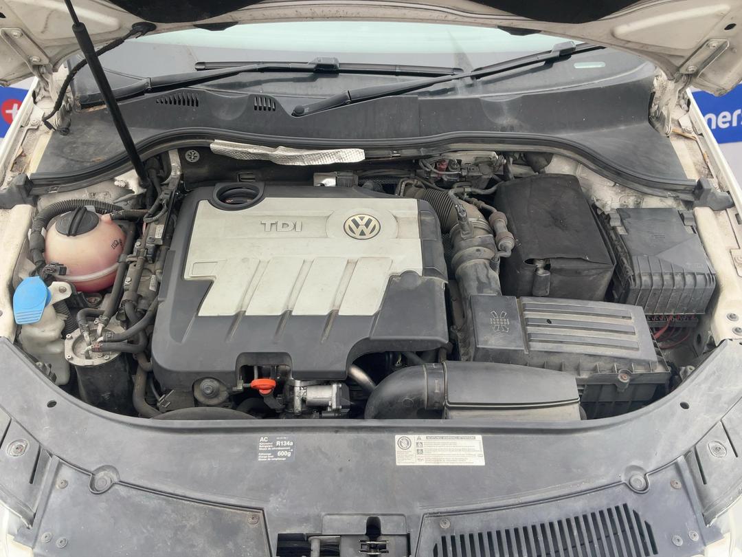 Photo '11' of Volkswagen Passat VAR TDI 125KW SL Photo '11' of Volkswagen Passat VAR TDI 125KW SL