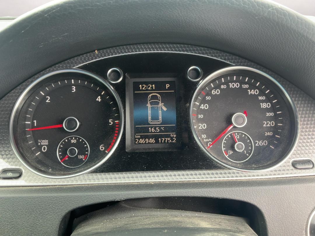 Photo '19' of Volkswagen Passat VAR TDI 125KW SL Photo '19' of Volkswagen Passat VAR TDI 125KW SL