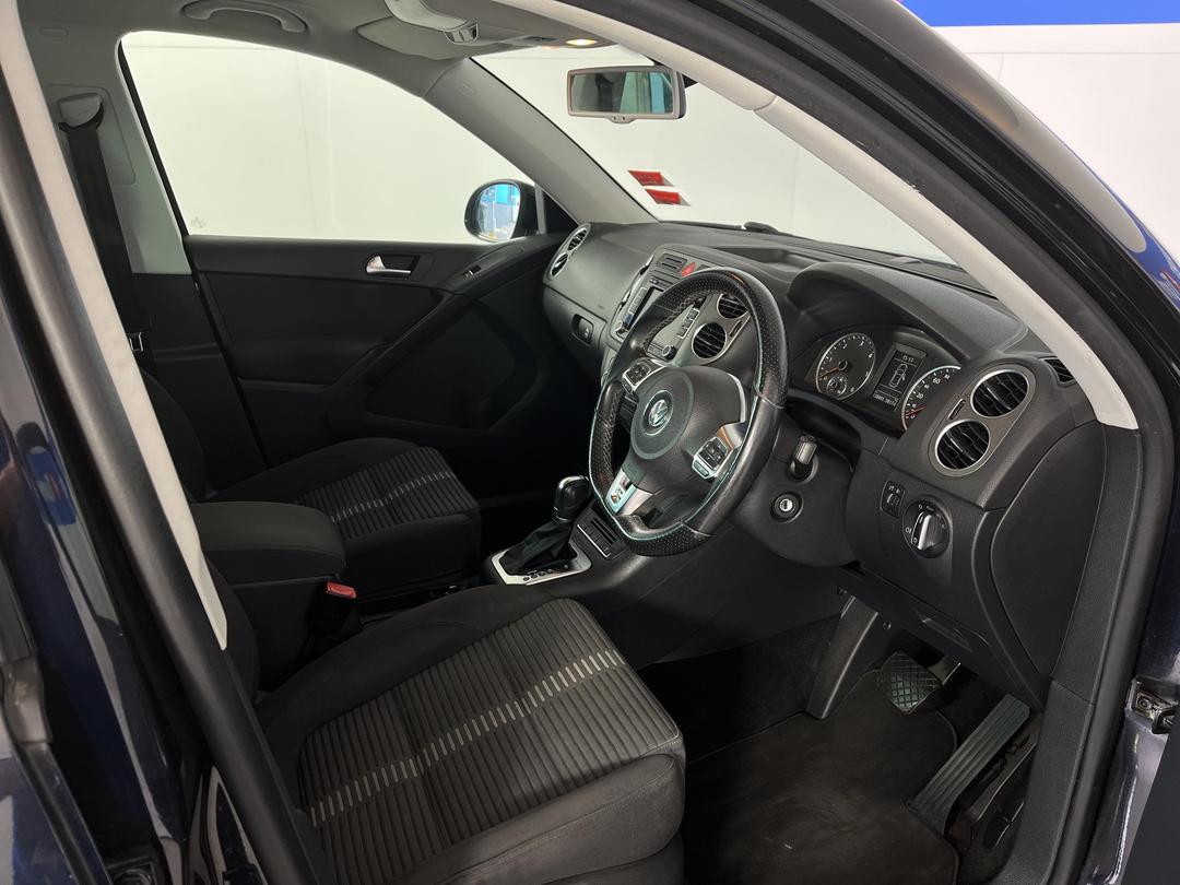 Photo '16' of Volkswagen Tiguan