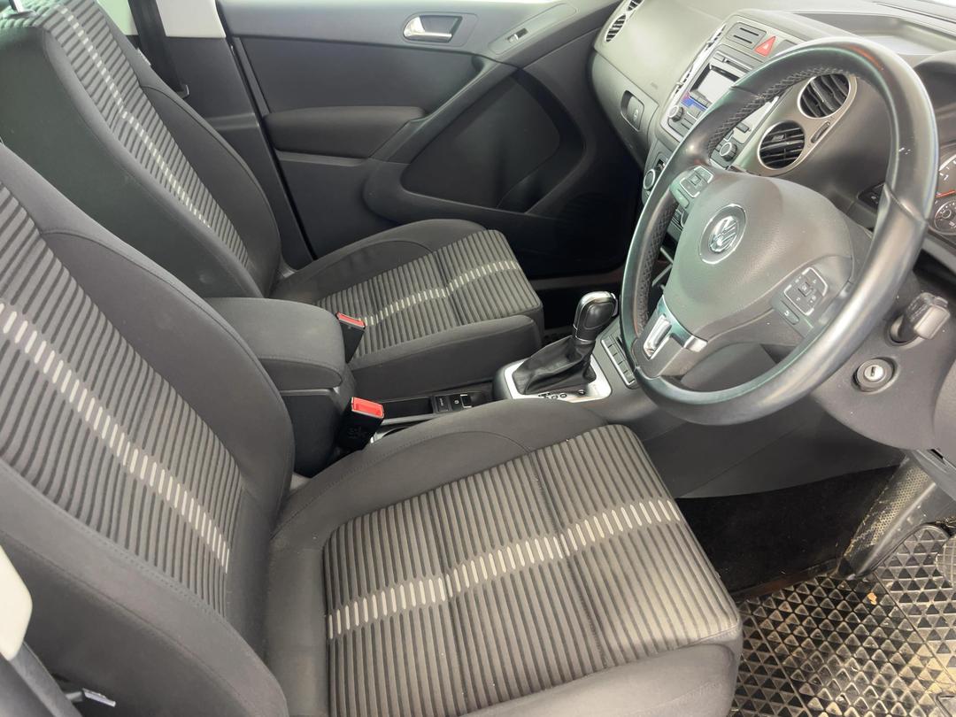 Photo '16' of Volkswagen Tiguan