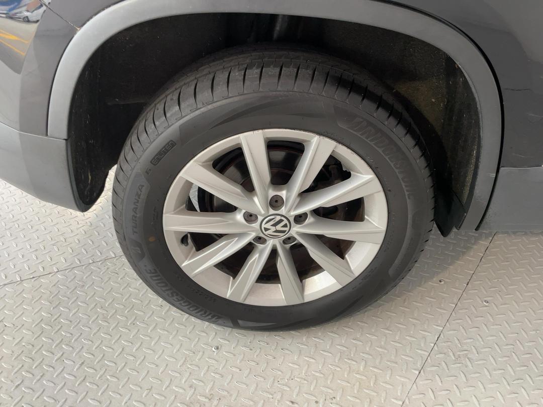 Photo '12' of Volkswagen Tiguan