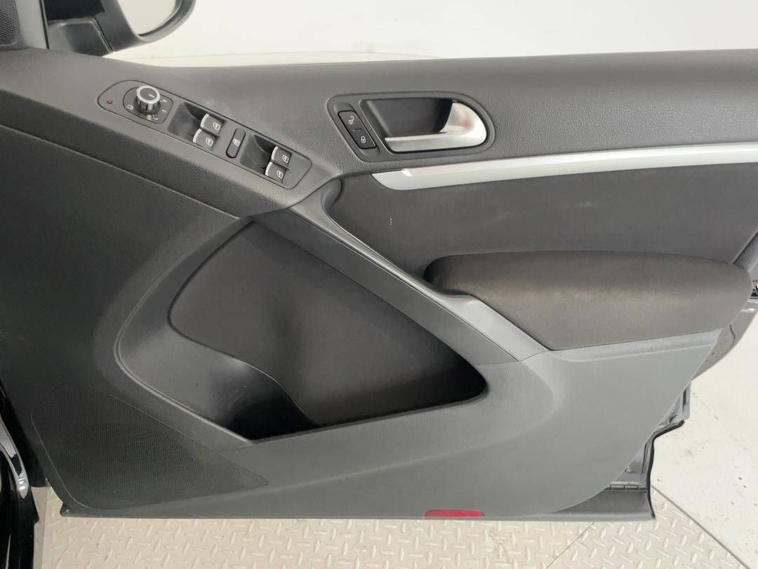 Photo '15' of Volkswagen Tiguan