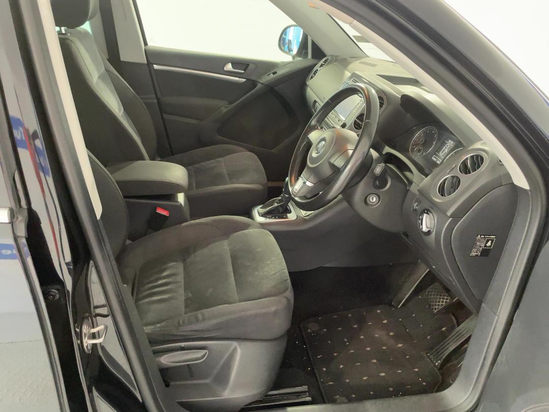 Photo '16' of Volkswagen Tiguan