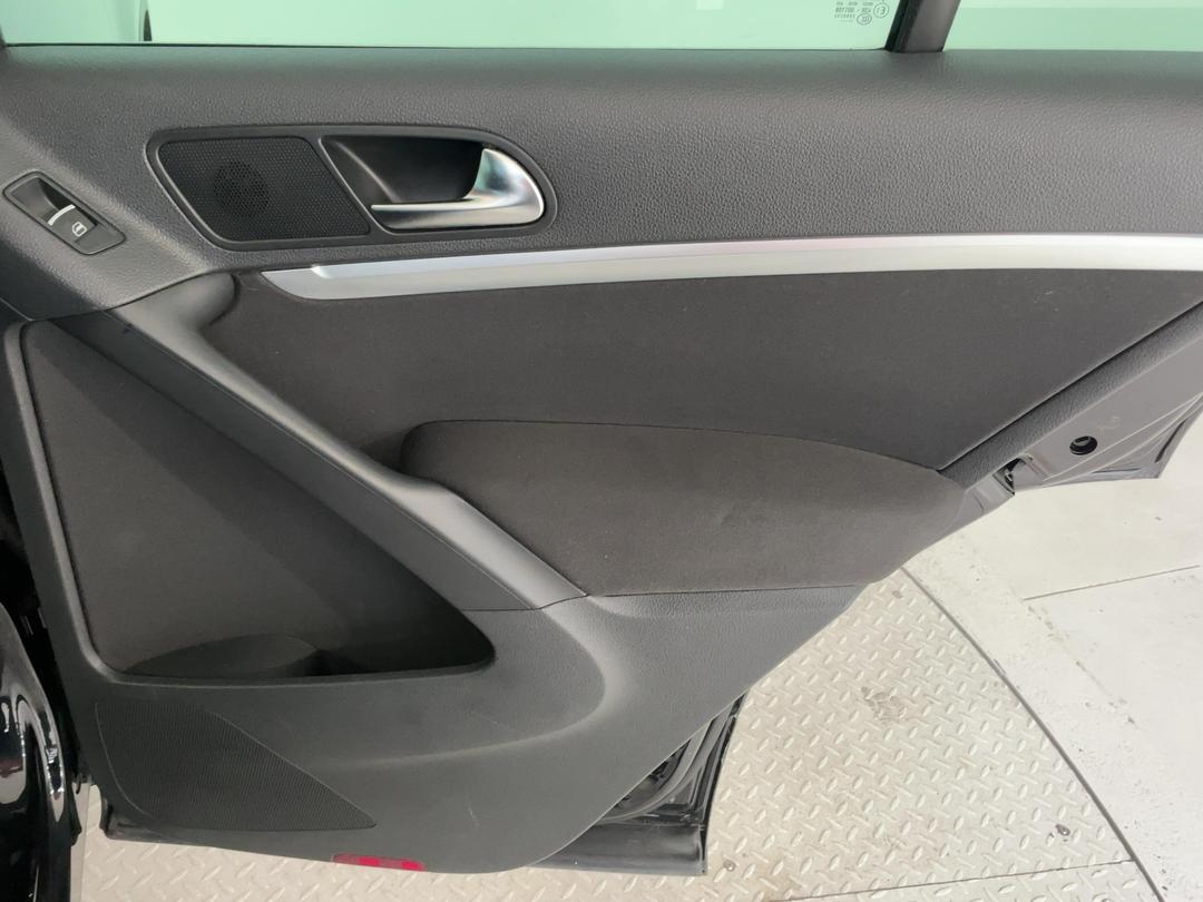 Photo '19' of Volkswagen Tiguan