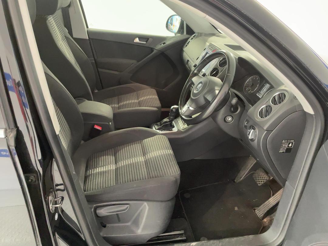 Photo '16' of Volkswagen Tiguan
