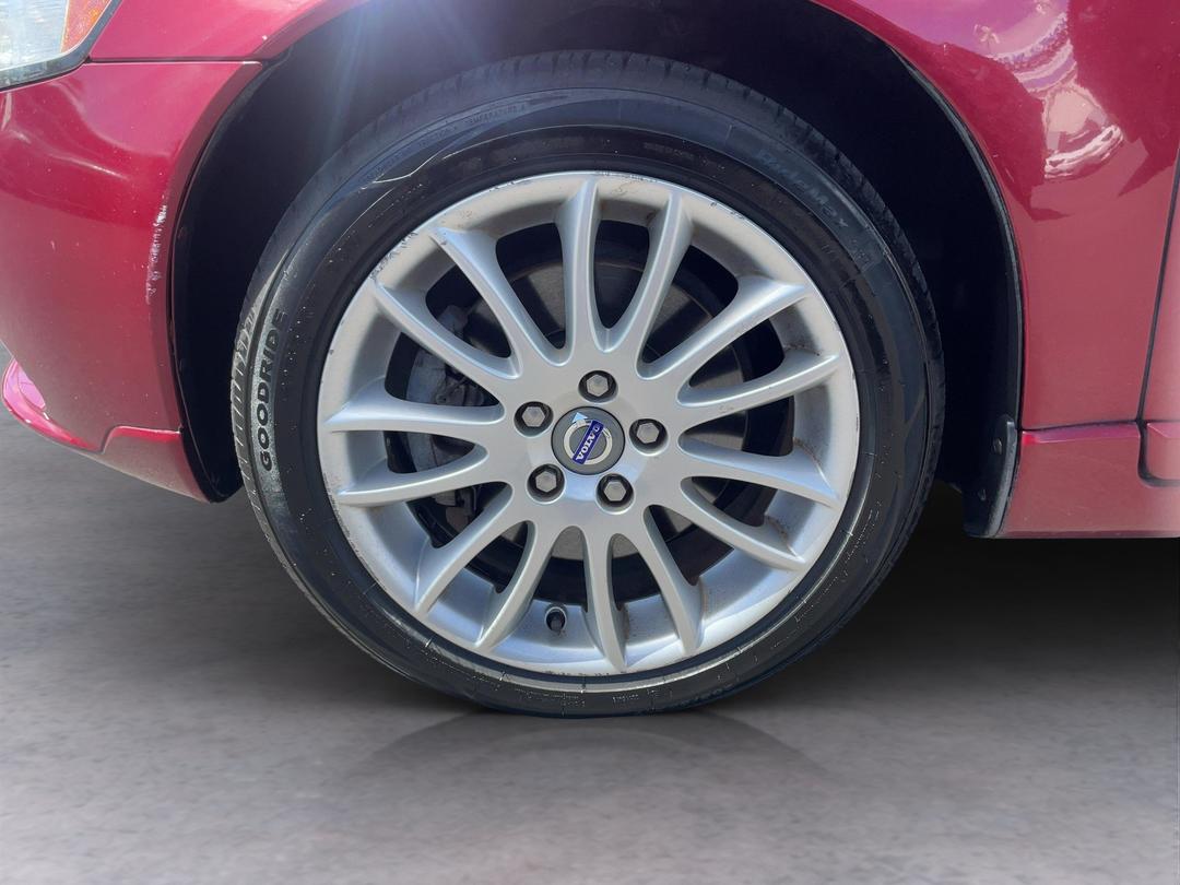 Photo '10' of Volvo S40