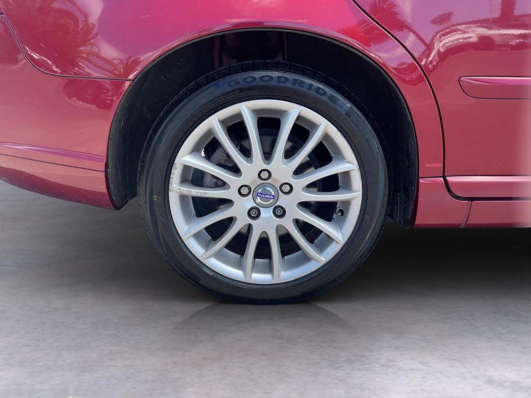 Photo '12' of Volvo S40