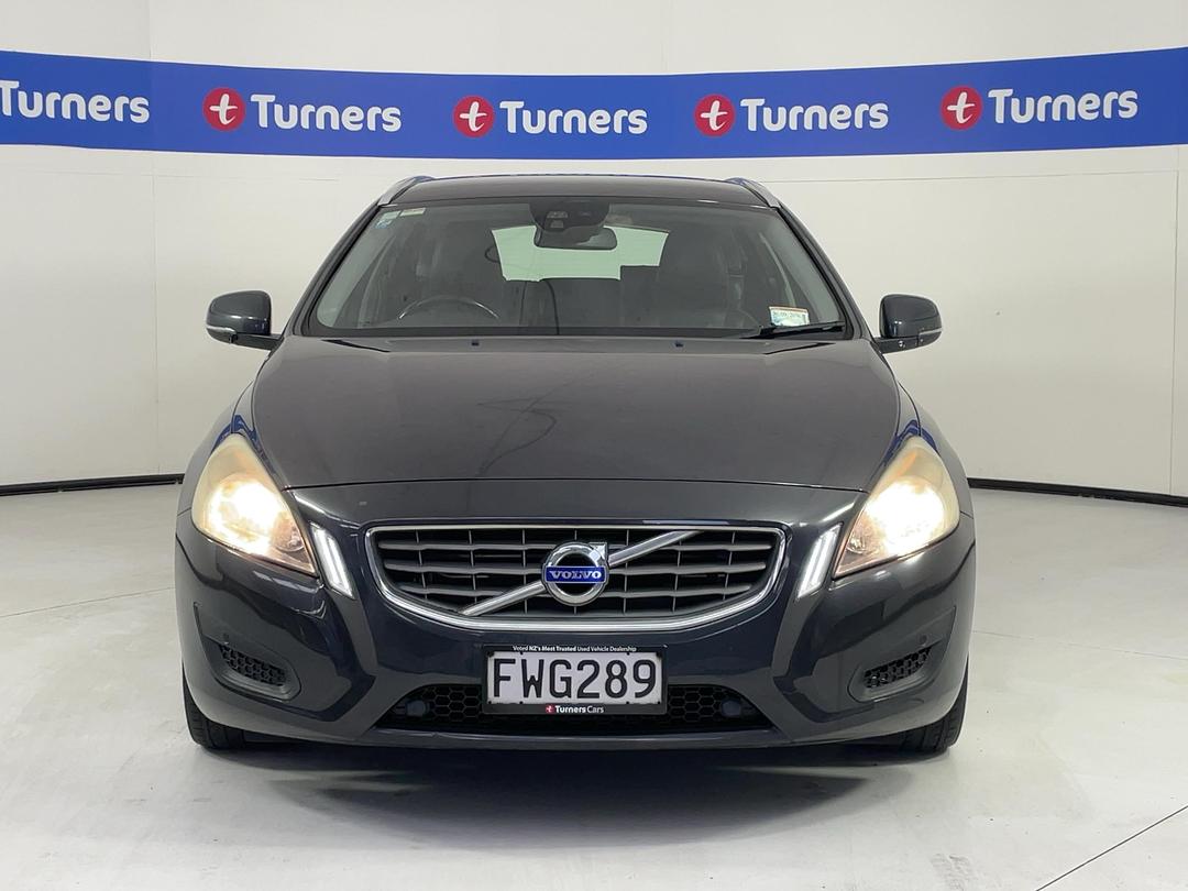 Photo '2' of Volvo V60