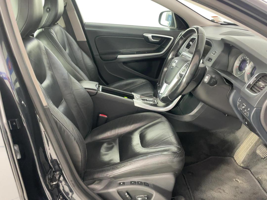 Photo '15' of Volvo V60